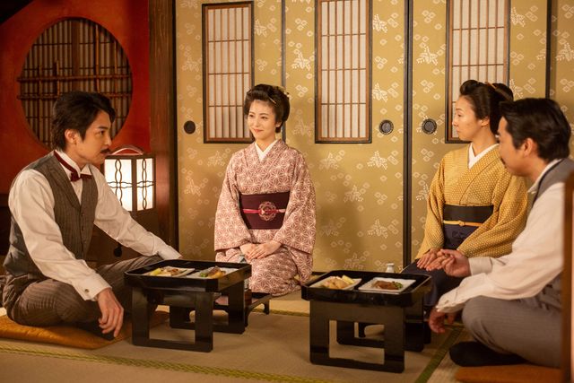 寿恵子の店では…「らんまん」第116回の場面写真：フォトギャラリー