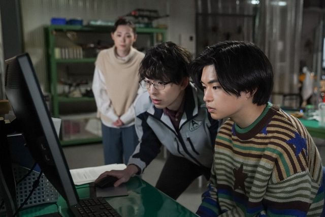 うつむく貴司…「舞いあがれ！」第122回の場面写真（4枚目）