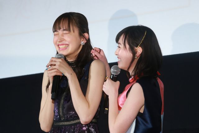 佐藤大樹、鈴木仁に“つまクル”！映画『4月の君、スピカ。』初日舞台あいさつ（17枚目）