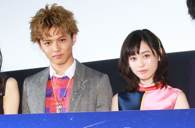 佐藤大樹、鈴木仁に“つまクル”！映画『4月の君、スピカ。』初日舞台あいさつ（25枚目）