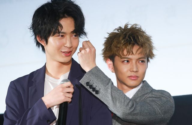佐藤大樹、鈴木仁に“つまクル”！映画『4月の君、スピカ。』初日舞台あいさつ（26枚目）