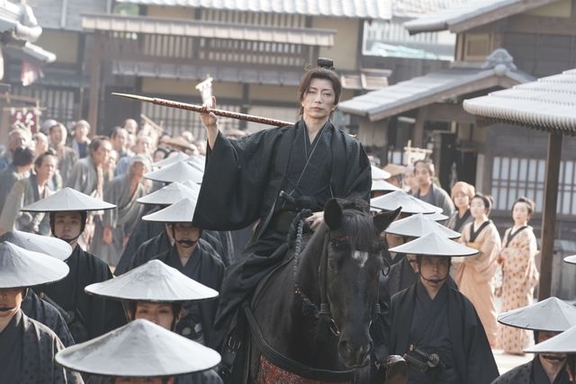 美しすぎる…「新・暴れん坊将軍」GACKTのド派手なビジュアル（4枚目）