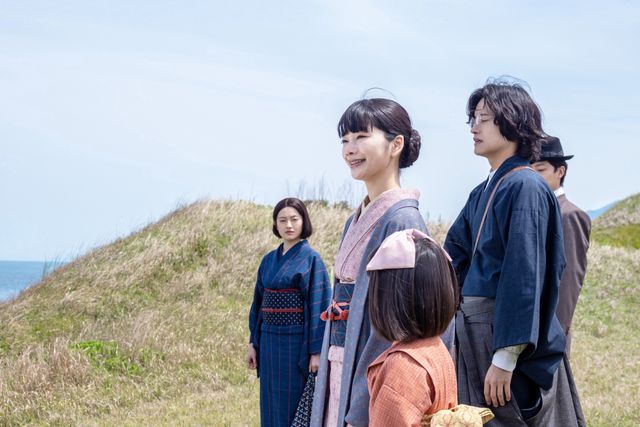 【画像6枚】朝ドラ「風、薫る」シマケン（佐野晶哉）がりん（見上愛）を見つめて…第90回場面写真（4枚目）