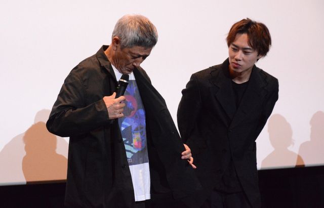 満島ひかり、美ドレスで小林薫、戸塚純貴らと登壇！『ホウセンカ』公開記念舞台挨拶＜全身あり＞（3枚目）