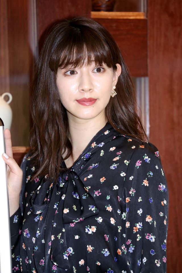 新木優子、53歳の男が憑依した岡本杏理にびっくり「いつも可愛らしい感じなのに」　画像ギャラリー：フォトギャラリー