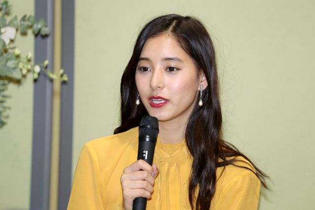 新木優子、53歳の男が憑依した岡本杏理にびっくり「いつも可愛らしい感じなのに」　画像ギャラリー（7枚目）