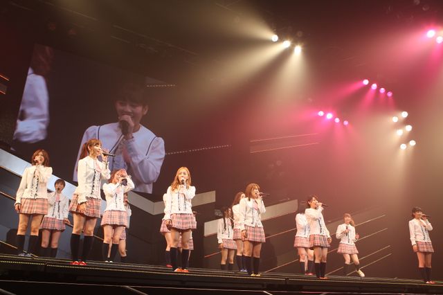 前田敦子の卒業日が決定した24日のA1st「PARTYが始まるよ」公演フォトギャラリー（2枚目）