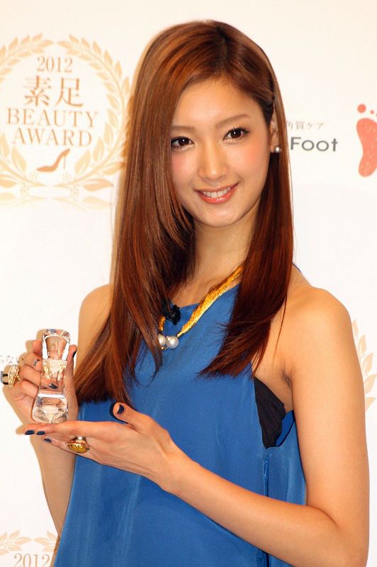 菜々緒のまぶしい美脚！「素足ビューティーアワード2012」フォトギャラリー（5枚目）