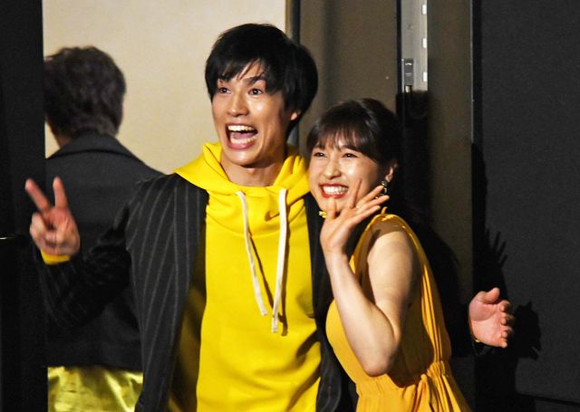 土屋太鳳とバンブルビー！公開記念舞台あいさつ（10枚目）