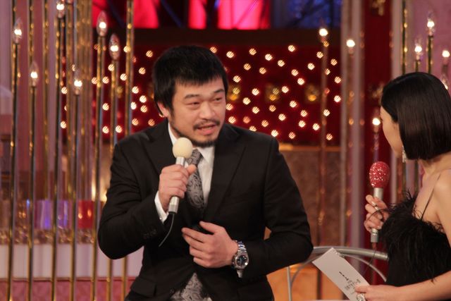 妻夫木聡が綾野剛とハグ！日本アカデミー賞優秀助演男優賞 ギャラリー（9枚目）