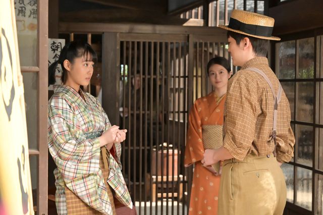 健太郎（高橋文哉）に恋する朝田家の三女・メイコ役の原菜乃華（2枚目）