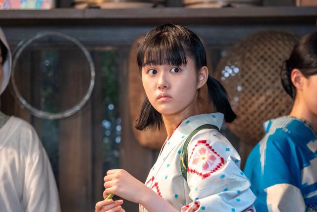 健太郎（高橋文哉）に恋する朝田家の三女・メイコ役の原菜乃華（5枚目）