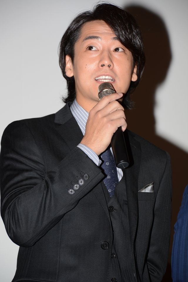 劇団ひとり、ブルース・ウィリスが言いそうなアドリブ台詞に自画自賛！　画像ギャラリー（5枚目）