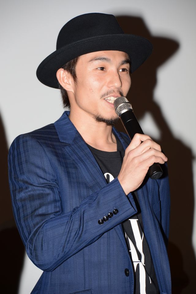 劇団ひとり、ブルース・ウィリスが言いそうなアドリブ台詞に自画自賛！　画像ギャラリー（6枚目）