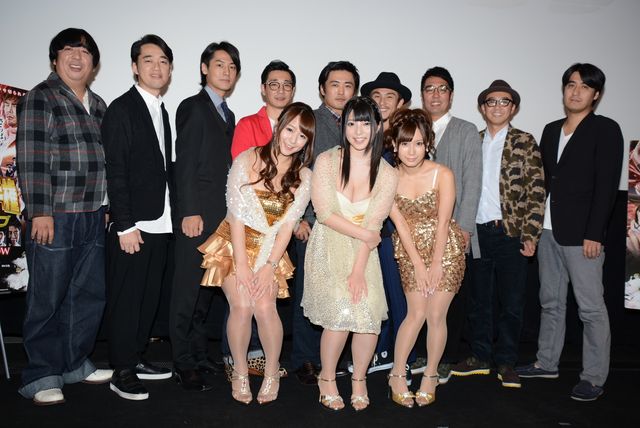 劇団ひとり、ブルース・ウィリスが言いそうなアドリブ台詞に自画自賛！　画像ギャラリー（11枚目）