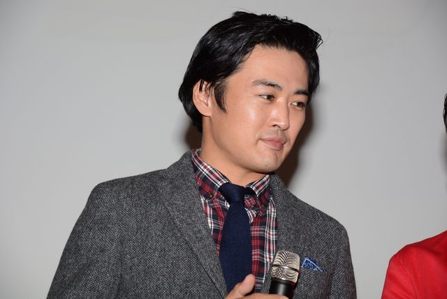 劇団ひとり、ブルース・ウィリスが言いそうなアドリブ台詞に自画自賛！　画像ギャラリー（18枚目）