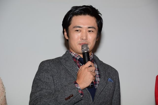 劇団ひとり、ブルース・ウィリスが言いそうなアドリブ台詞に自画自賛！　画像ギャラリー（22枚目）