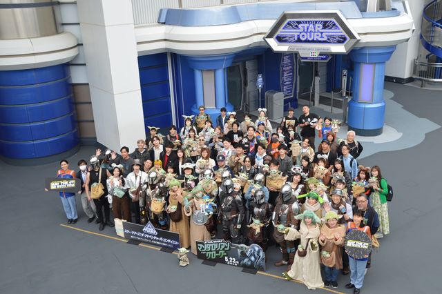 TDL「スター・ツアーズ」に『マンダロリアン』ファン70名集結！特別バージョン本日開幕：フォトギャラリー