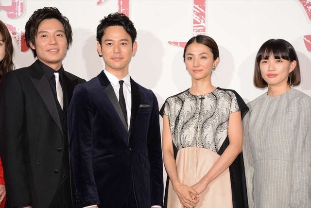 妻夫木聡、満島ひかりの“愚行”をたしなめる紳士ぶり　画像ギャラリー（14枚目）