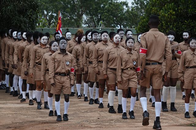 まさかの続編！『アフリカン・カンフー・ナチス2　逆襲のロボトラー』場面写真（4枚目）
