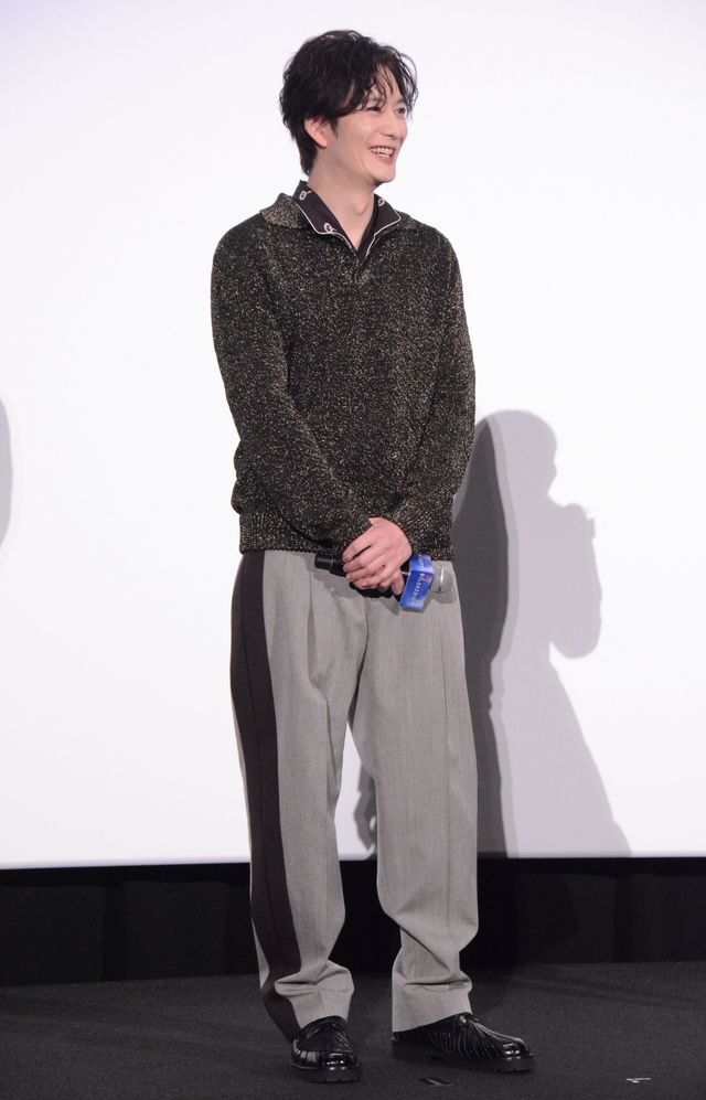 高めヒールの芦田愛菜を岡田将生が見守る　清楚な衣装で登壇『果てしなきスカーレット』舞台あいさつ（5枚目）