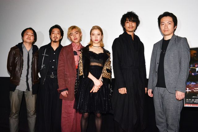 浅野忠信＆Charaの娘・SUMIRE、スクリーンデビューで舞台あいさつ　画像ギャラリー（2枚目）