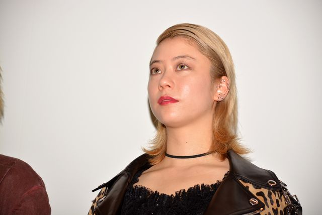 浅野忠信＆Charaの娘・SUMIRE、スクリーンデビューで舞台あいさつ　画像ギャラリー（4枚目）