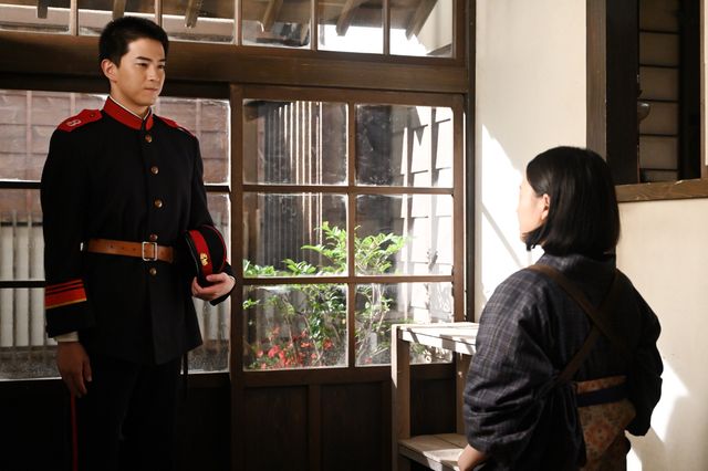 【画像9枚】朝ドラ「風、薫る」吾郎（甲斐翔真）が直美（上坂樹里）を抱きしめて…第108回場面写真（5枚目）