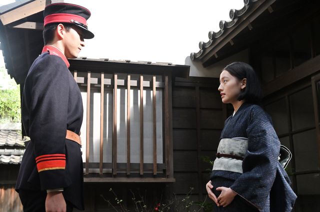 【画像9枚】朝ドラ「風、薫る」吾郎（甲斐翔真）が直美（上坂樹里）を抱きしめて…第108回場面写真（6枚目）
