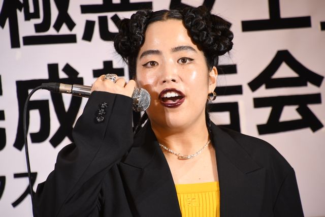 号泣のゆりやん、“愛”の竹刀打ち！唐田えりか、剛力彩芽と「極悪女王」完成報告会（23枚目）