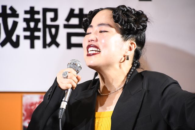 号泣のゆりやん、“愛”の竹刀打ち！唐田えりか、剛力彩芽と「極悪女王」完成報告会（39枚目）