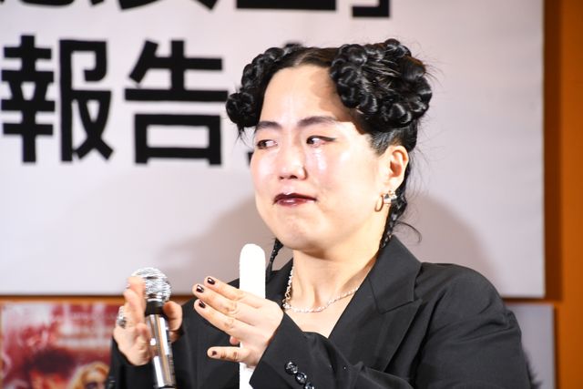 号泣のゆりやん、“愛”の竹刀打ち！唐田えりか、剛力彩芽と「極悪女王」完成報告会（40枚目）