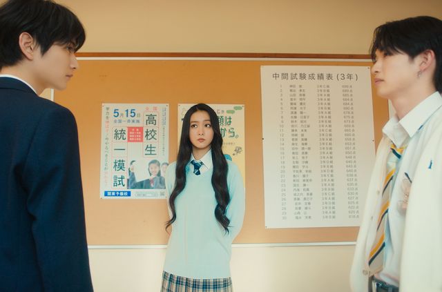 衝撃のすっぴん姿…ギャップがすごい！『女神降臨 Before 高校デビュー編／After プロポーズ編』新写真が一挙公開（3枚目）