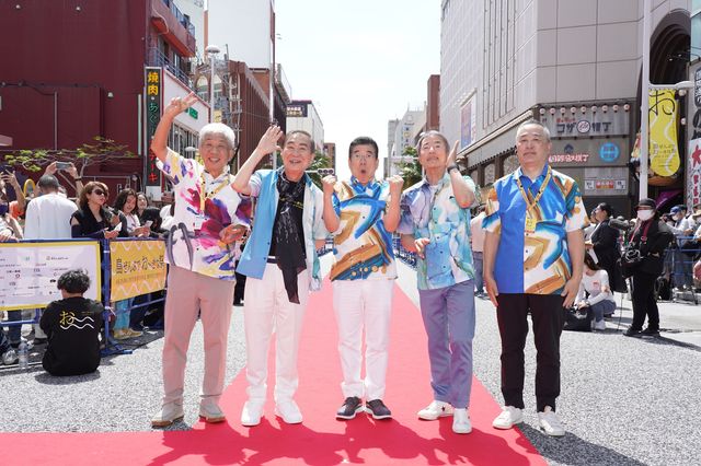 沖縄国際映画祭レッドカーペットの様子（4枚目）