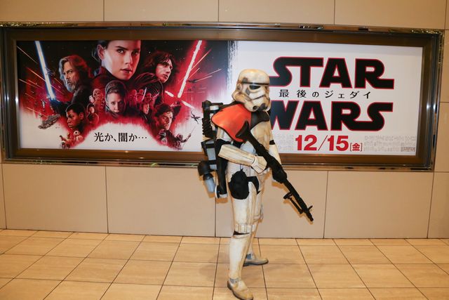 聖地・日劇で盛り上がるSWファンたち！祭りだよ（16枚目）