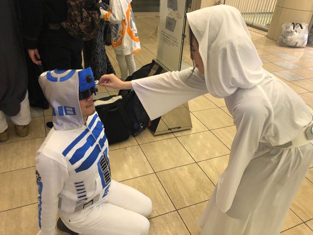 聖地・日劇で盛り上がるSWファンたち！祭りだよ（20枚目）