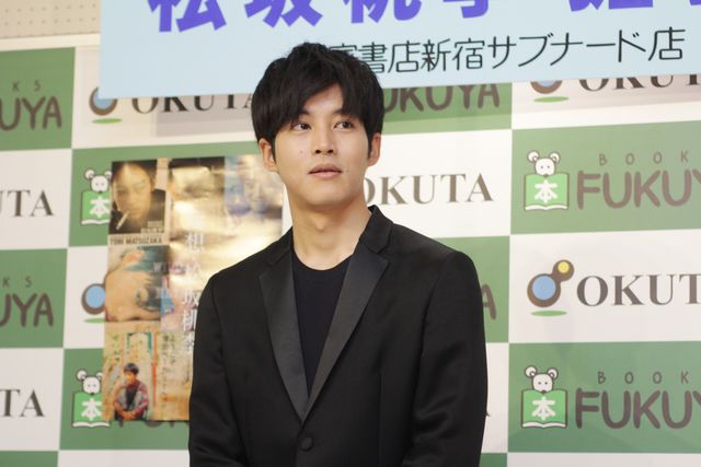 松坂桃李、熱愛報道は「妄想」？　今は仕事が一番　画像ギャラリー：フォトギャラリー