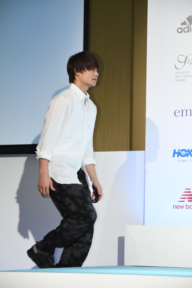 佐野勇斗の弾ける笑顔！「スニーカーベストドレッサー賞2019」授賞式（5枚目）