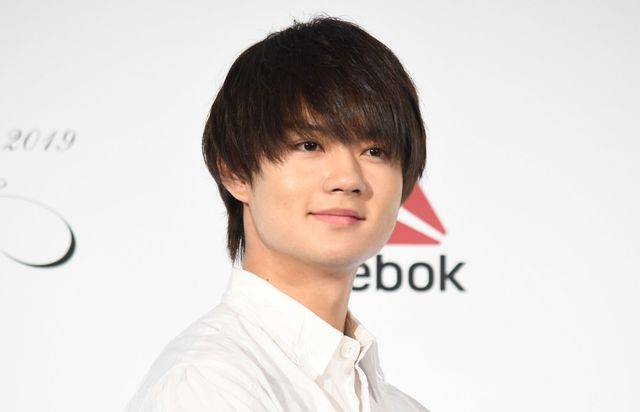 佐野勇斗の弾ける笑顔！「スニーカーベストドレッサー賞2019」授賞式（27枚目）