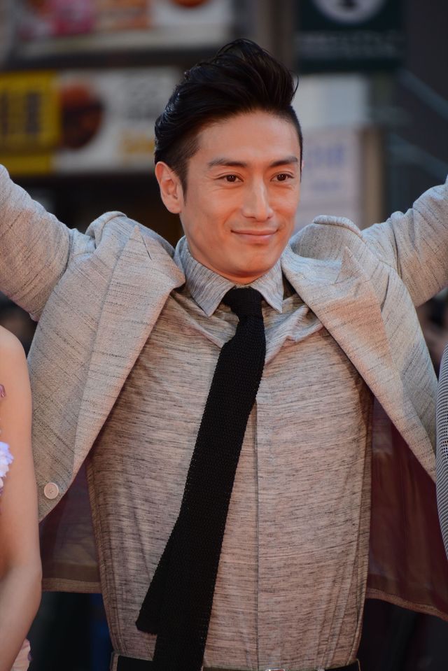 綾野剛、沢尻エリカらが歌舞伎町でファンサービス！『新宿スワン』ジャパンプレミア＆完成披露試写会フォトギャラリー（5枚目）