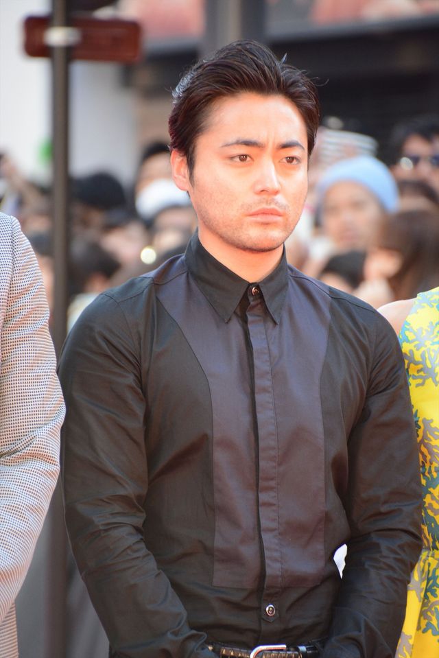 綾野剛、沢尻エリカらが歌舞伎町でファンサービス！『新宿スワン』ジャパンプレミア＆完成披露試写会フォトギャラリー（8枚目）