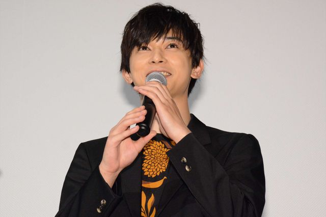 内田理央「ピンチ、ピンチ、ズキューン！」出演作を可愛くアピール！フォトギャラリー（2枚目）