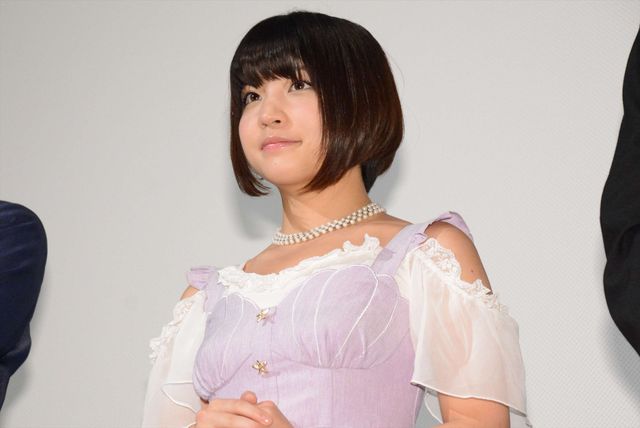 内田理央「ピンチ、ピンチ、ズキューン！」出演作を可愛くアピール！フォトギャラリー（7枚目）