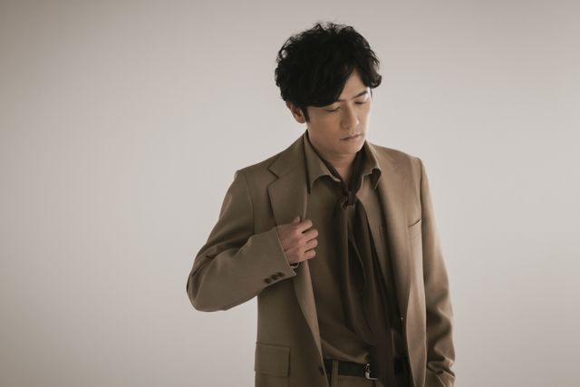 独特の雰囲気…稲垣吾郎インタビュー撮りおろしカット＜21枚＞（3枚目）