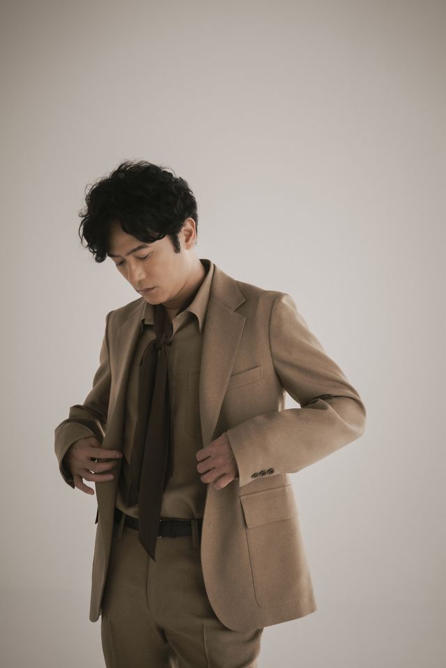 独特の雰囲気…稲垣吾郎インタビュー撮りおろしカット＜21枚＞（5枚目）