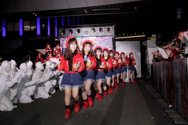 永野芽郁＆佐藤健、おそろいコーデでノリノリ！『はたらく細胞』ハロウィンパーティイベント（3枚目）