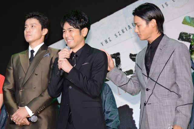 小栗旬、妻夫木聡、野村周平のこの笑顔！映画『ミュージアム』ジャパンプレミアフォトギャラリー（8枚目）