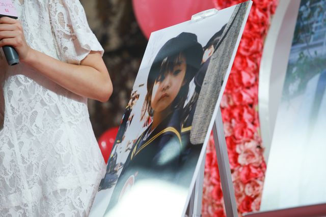 吉沢亮＆新木優子、子どものころのキュートな写真を披露！映画『あのコの、トリコ。』日本中のハートを“トリコ”イベント：フォトギャラリー