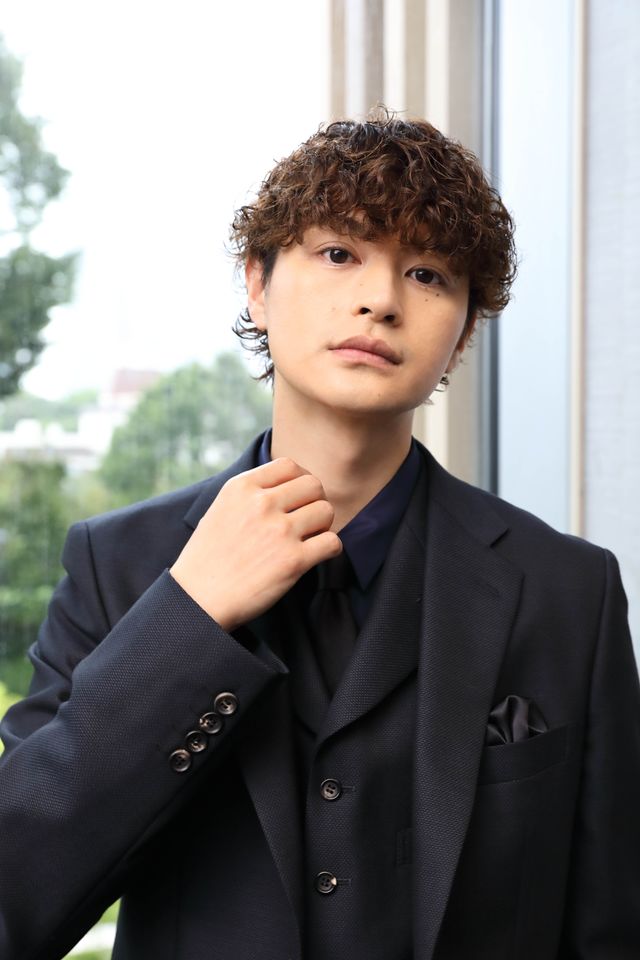 瀬戸康史×坂東彌十郎×宮澤エマ『スオミの話をしよう』3ショット＆ソロ撮りおろし＜10枚＞（6枚目）