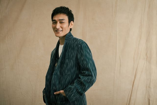 草なぎ剛のやさしい笑顔がいっぱい！映画『サバカン SABAKAN』インタビューカット（2枚目）